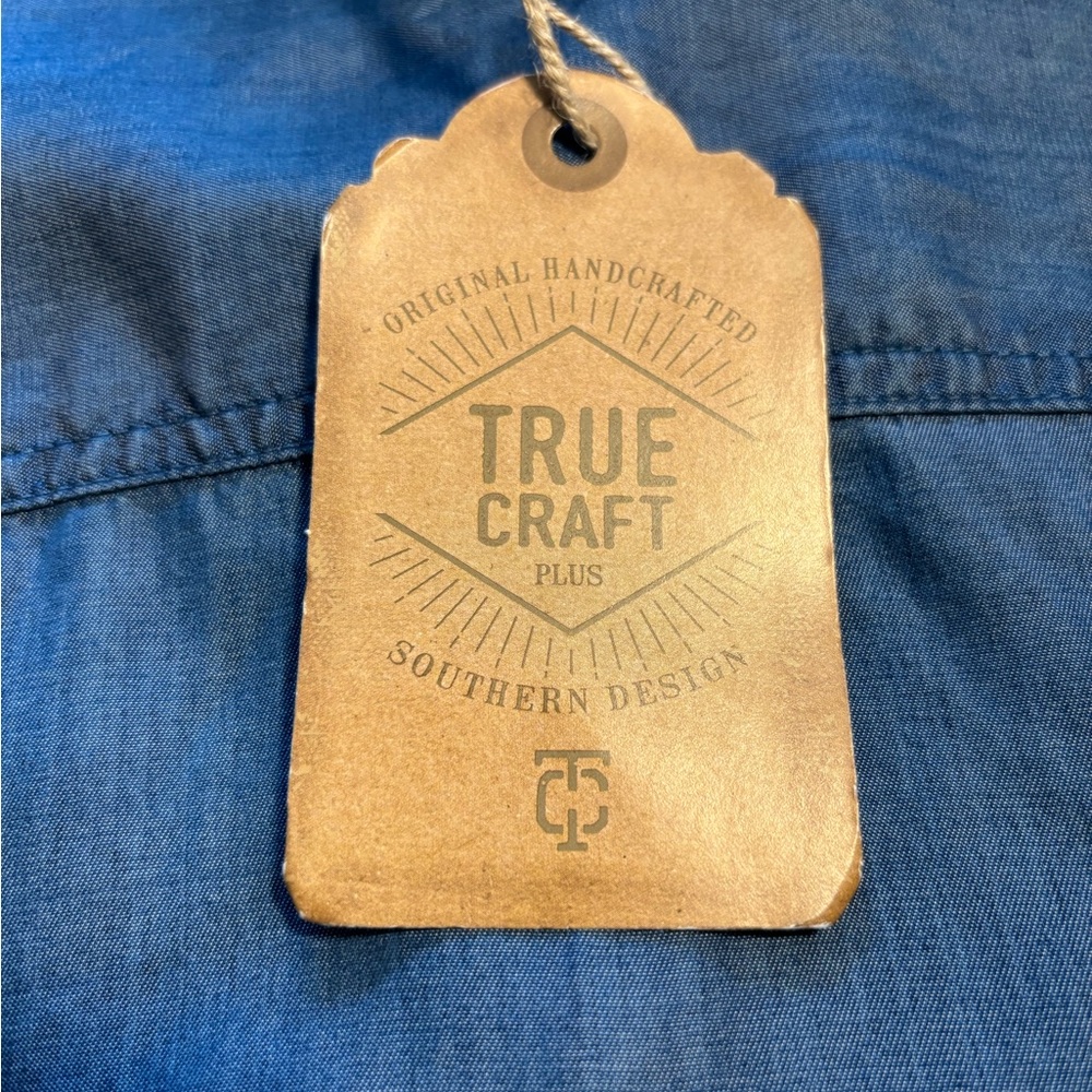 Women’s True Craft Chambray Shirt - Picture 9 of 9